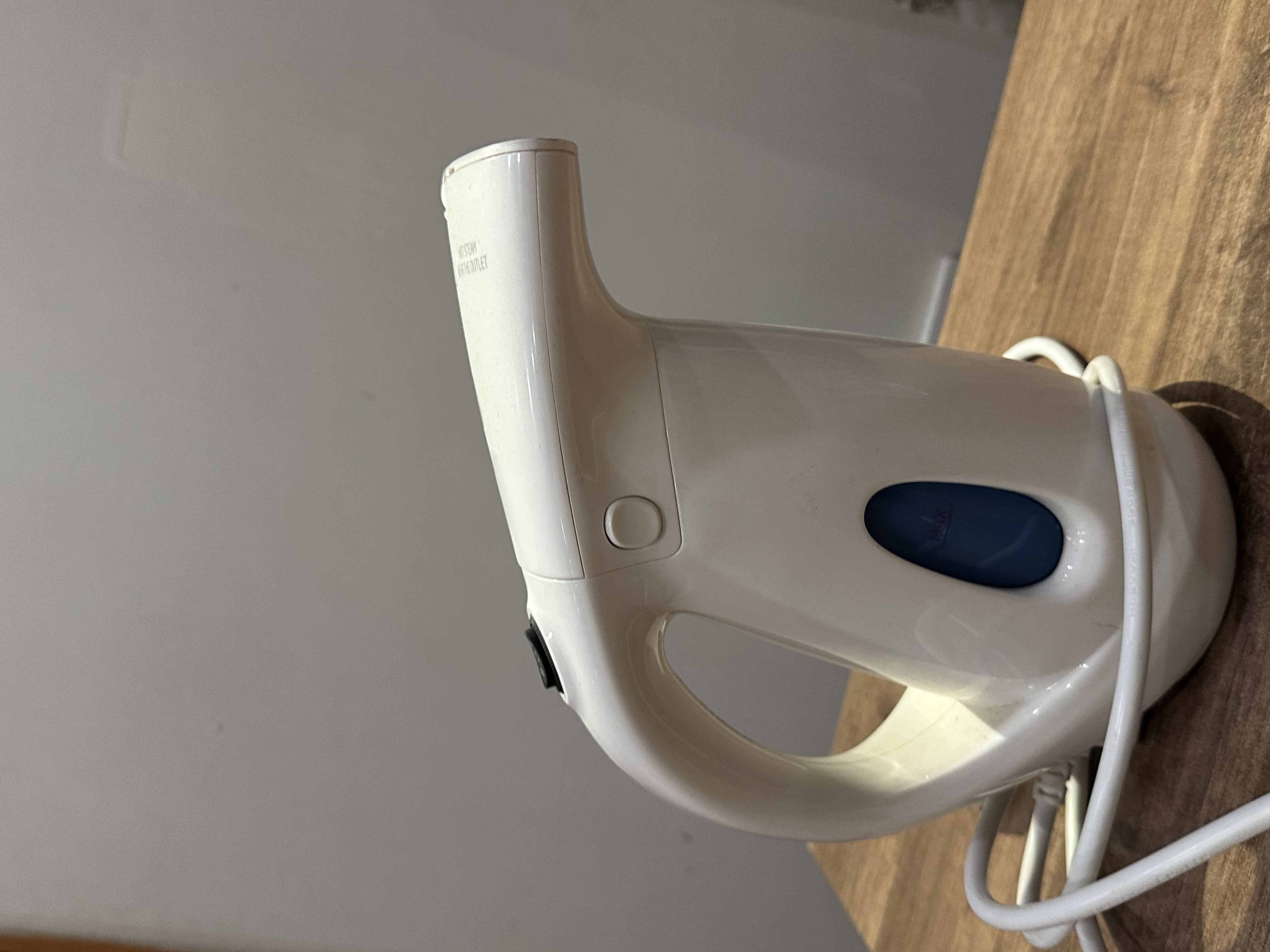 Westpoint WF-1153 Handy Garment Steamer